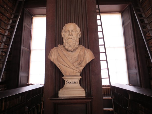 Busts of the great philosophers all along the aisles