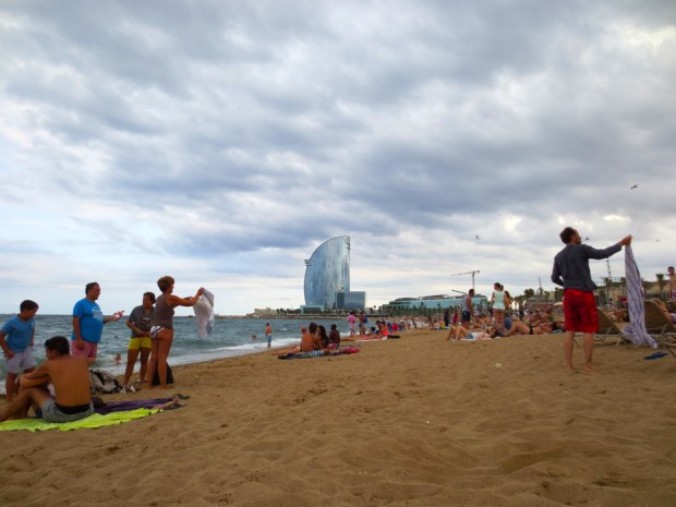 In the background you can see the "sail", a hotel my colleague is adamant was worth a visit.