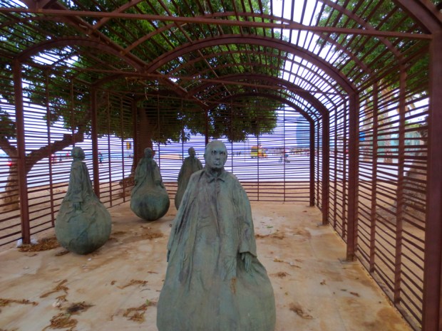 Juan Munoz - A Room Where It Always Rains