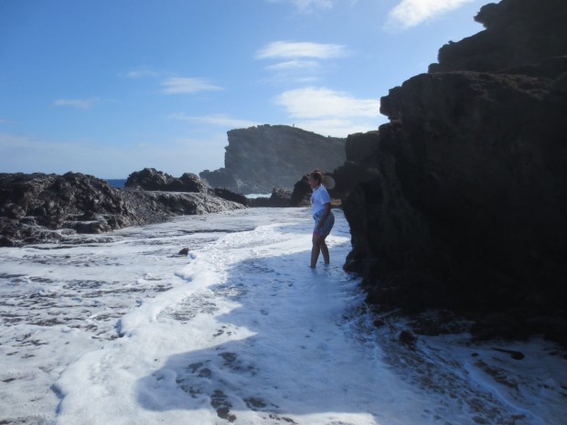 Diane laughing her ass off (her husband, Miguel, was standing right AT the blowhole. He's drying his clothes now...)
