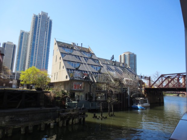 Apartments designed by an achitect who loved sailing... Evident enough.