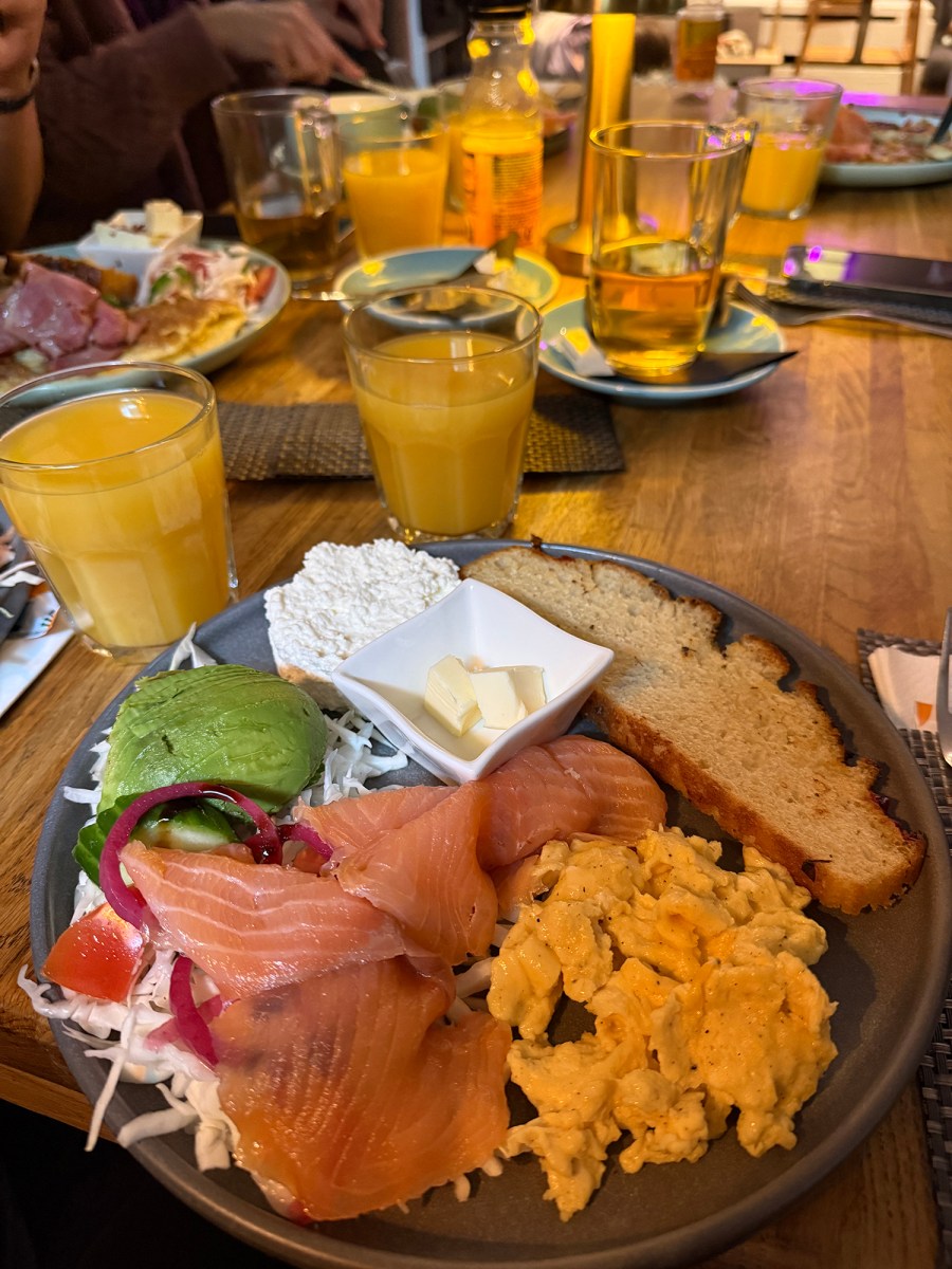 Best breakfast at Buberts